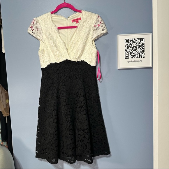 Betsey Johnson two tone lace flared skirt dress black and white - Picture 10 of 12
